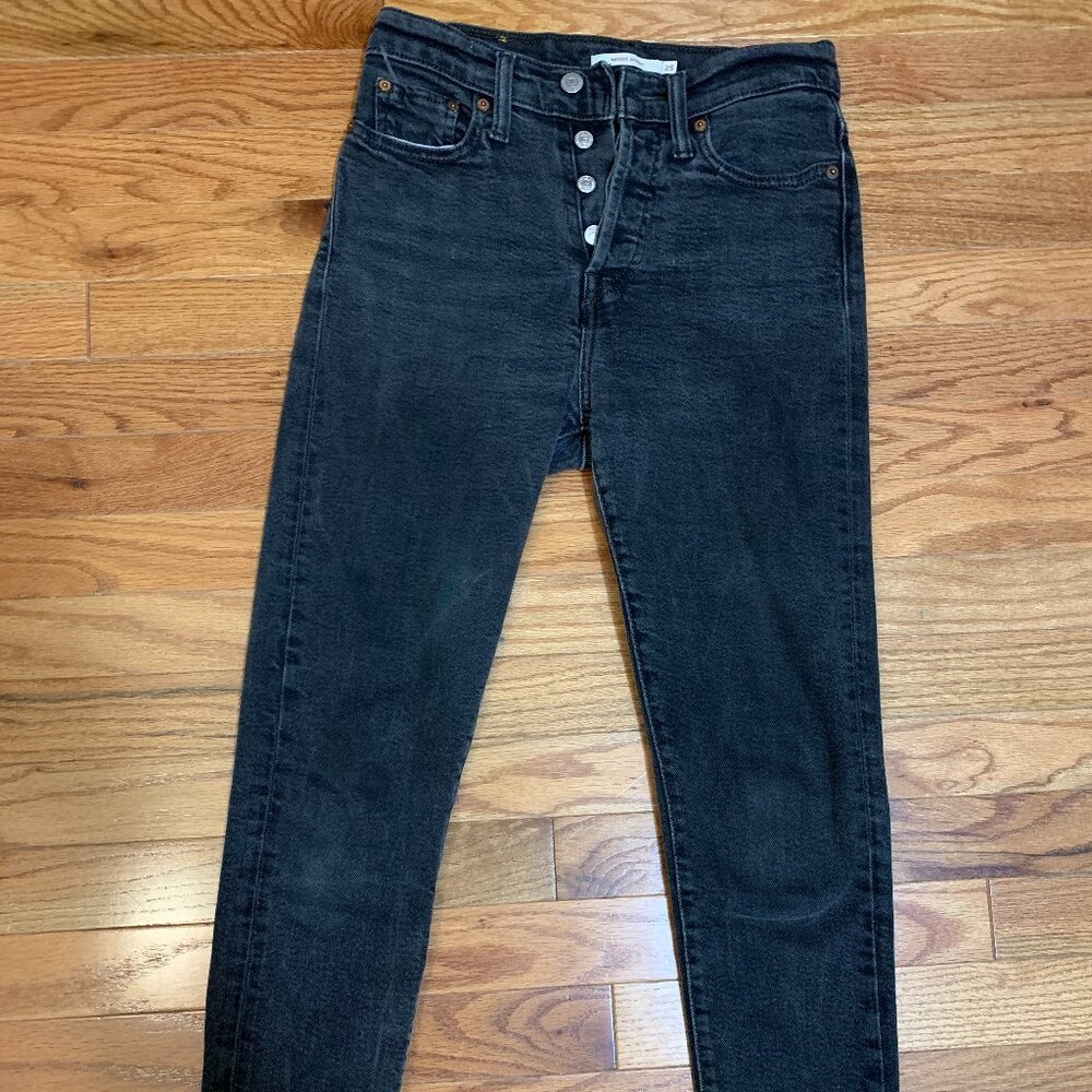 Levi’s black wedgie skinny jeans size 25